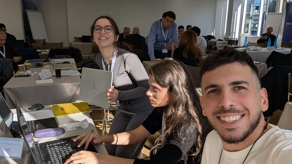 CALT team working on the idea pitch ALT